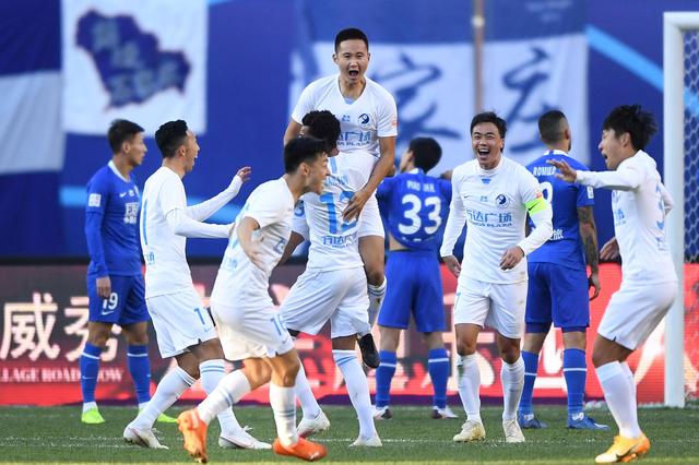 浙江副总：外援要了解中国足球；就算是国脚也不会随便开顶薪