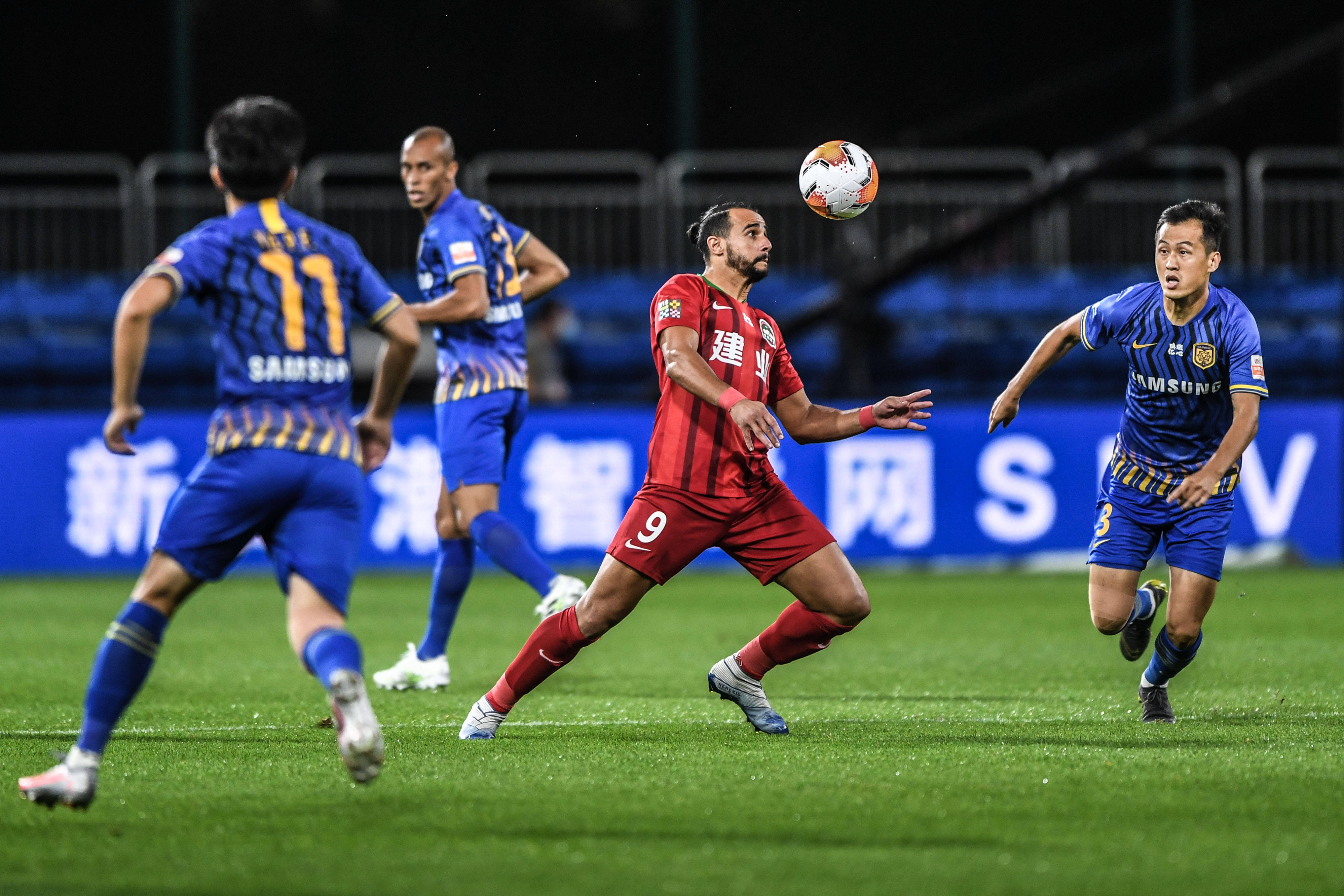 博主：国足选帅名单已上报，竞争主要在邵佳一和李国旭间展开